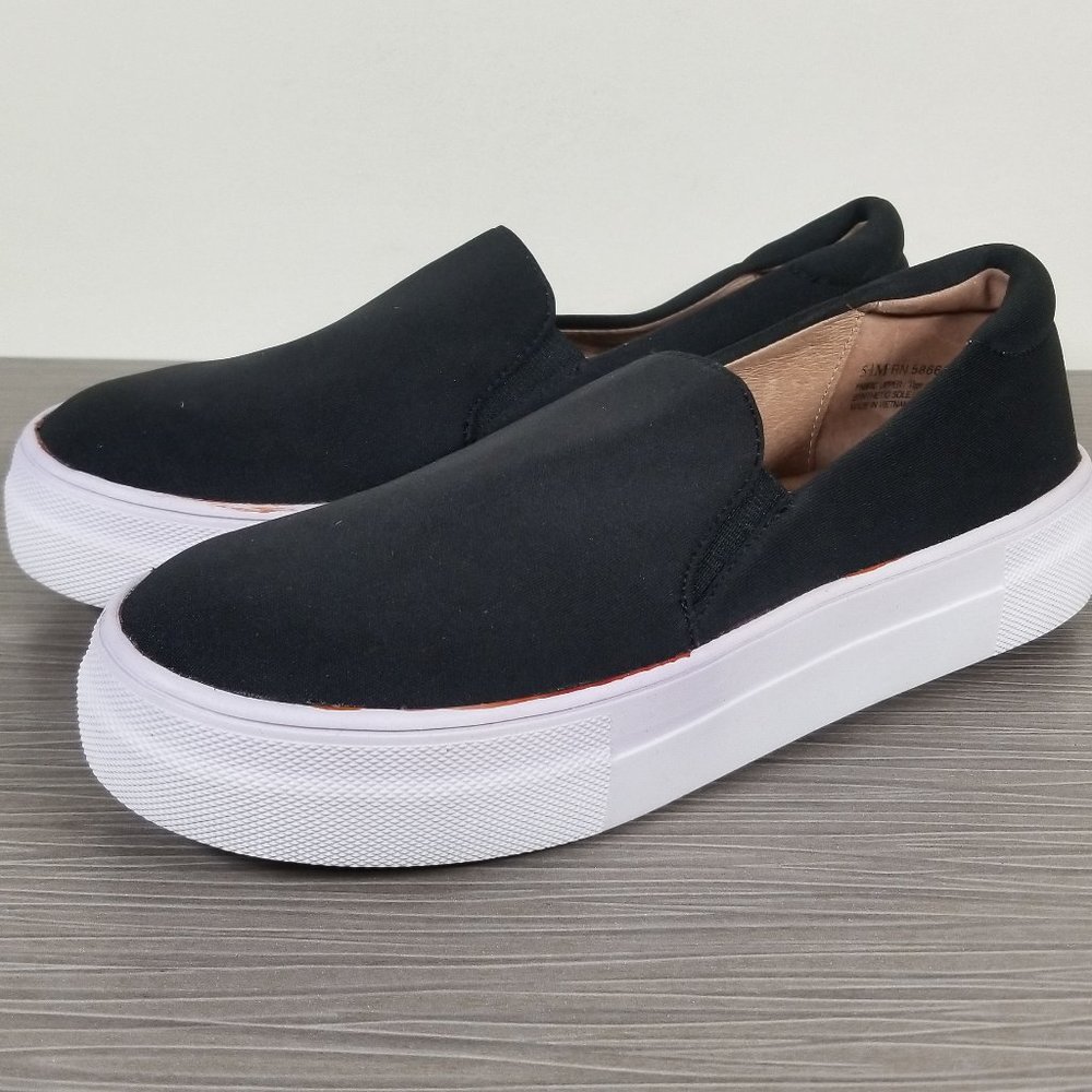 Caslon Alden Slip-on Sneaker, Black Fabric, Womens Size 5.5 M